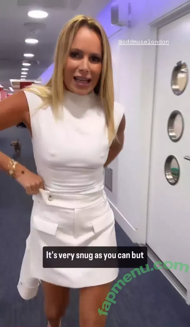 Amanda Holden nude photo #2123 (noholdenback)