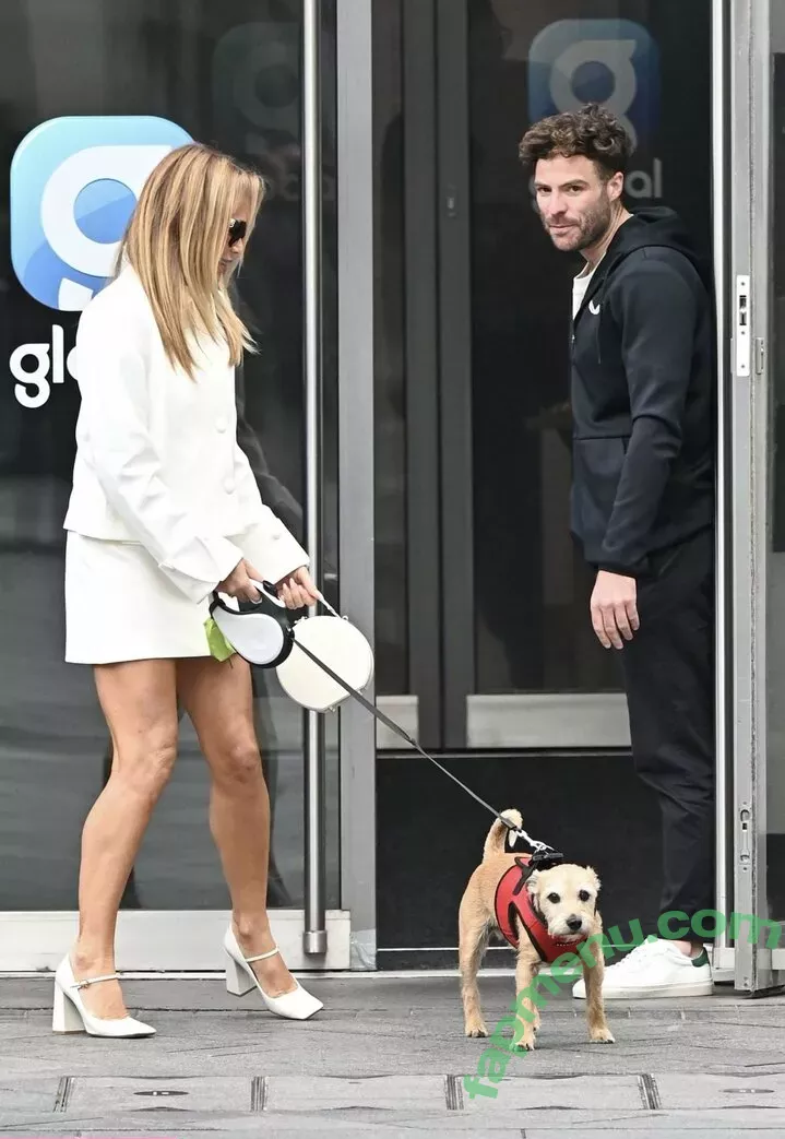 Amanda Holden nude photo #2131 (noholdenback)