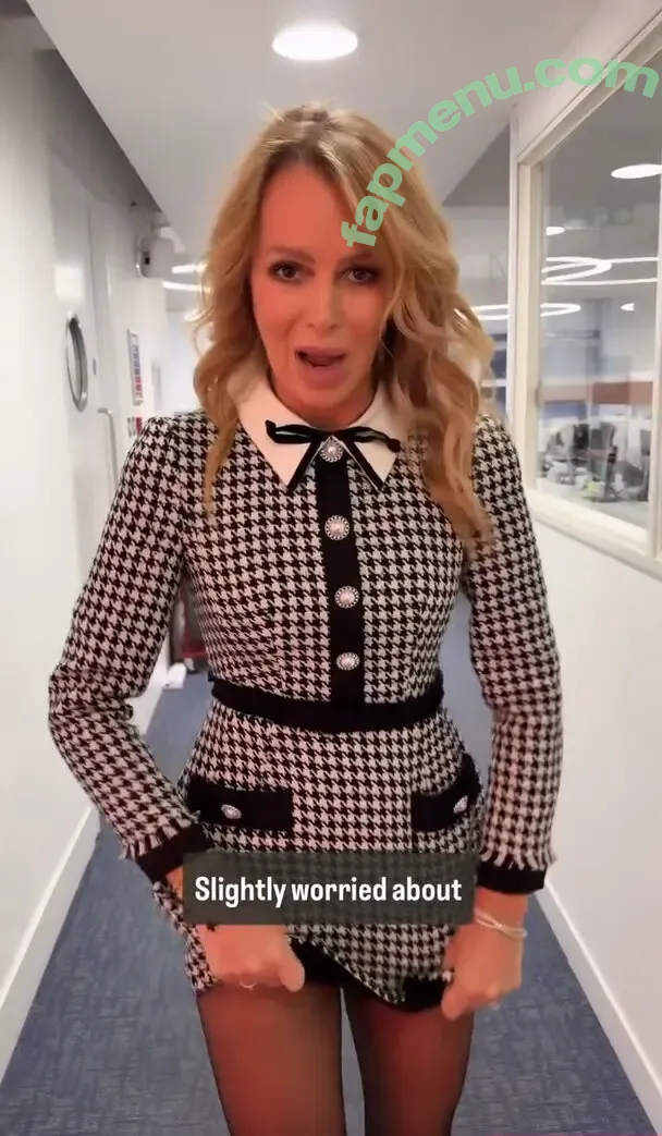 Amanda Holden nude photo #2708 (amanda_holden / noholdenback)