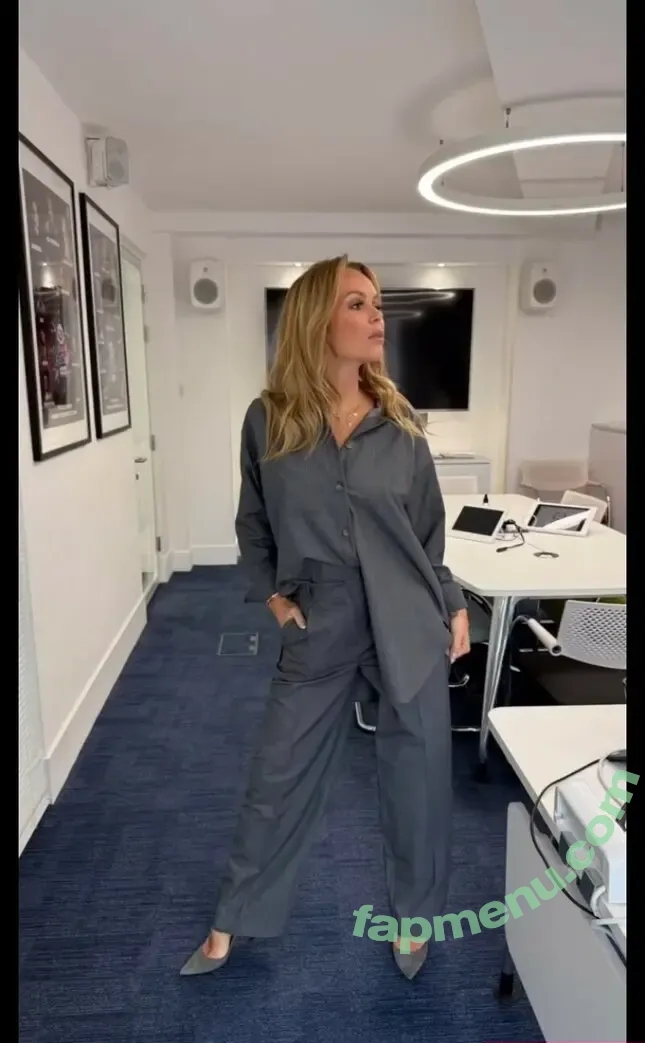 Amanda Holden nude photo #2712 (amanda_holden / noholdenback)
