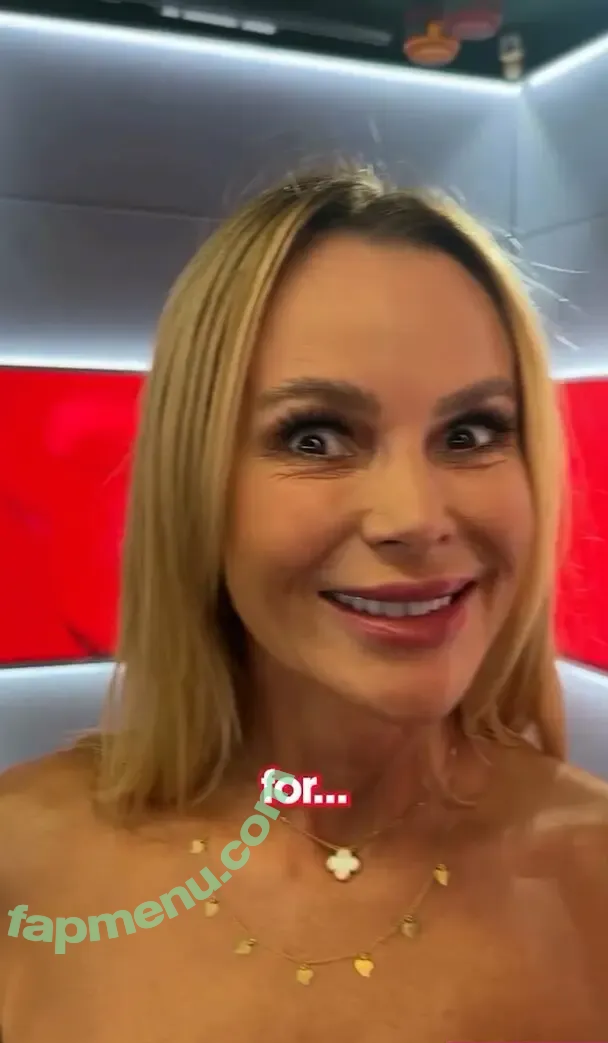Amanda Holden nude photo #2761 (amanda_holden / noholdenback)