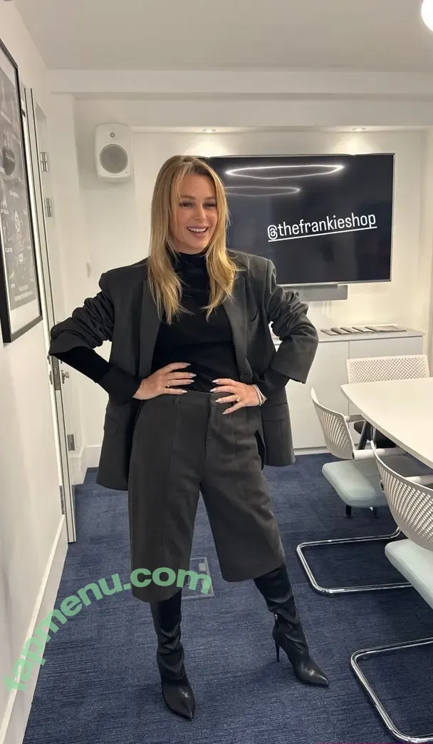 Amanda Holden nude photo #2791 (amanda_holden / noholdenback)
