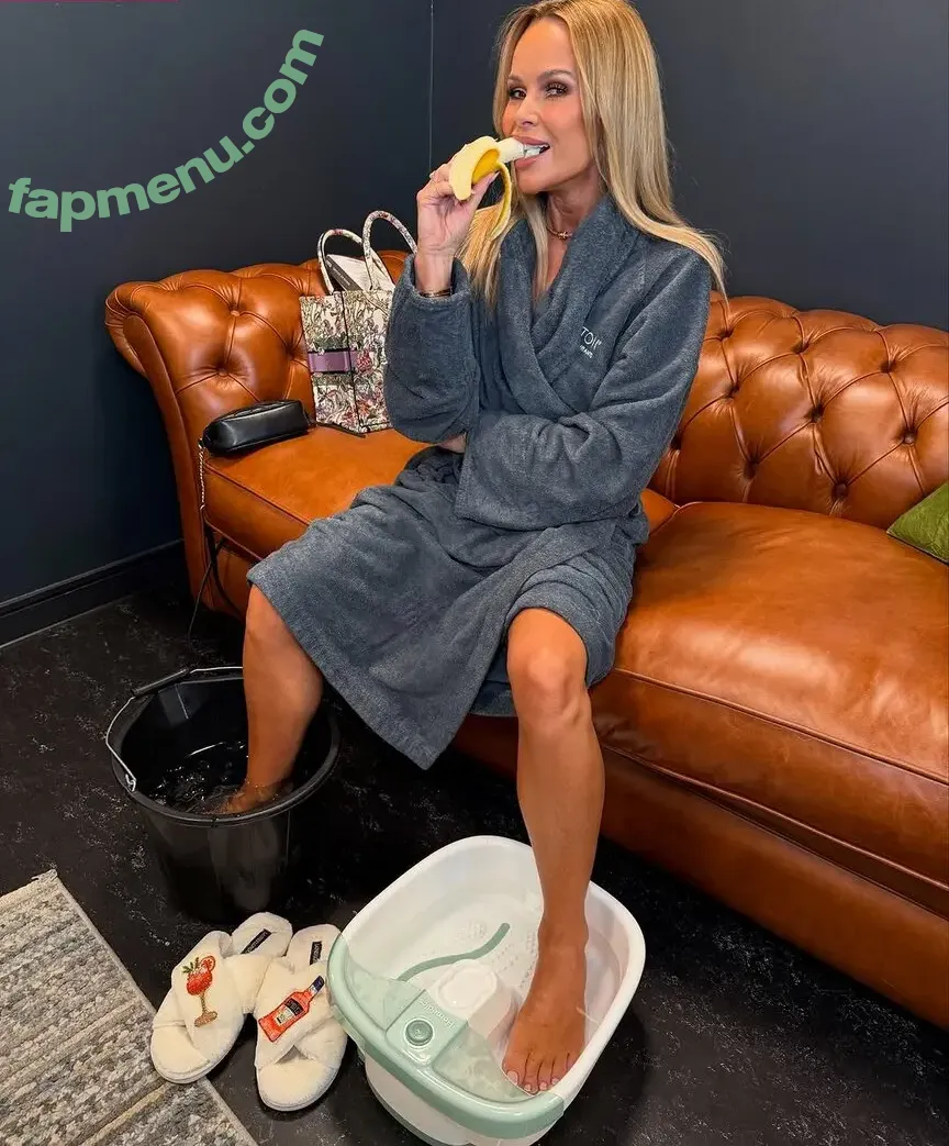 Amanda Holden nude photo #2886 (amanda_holden / noholdenback)