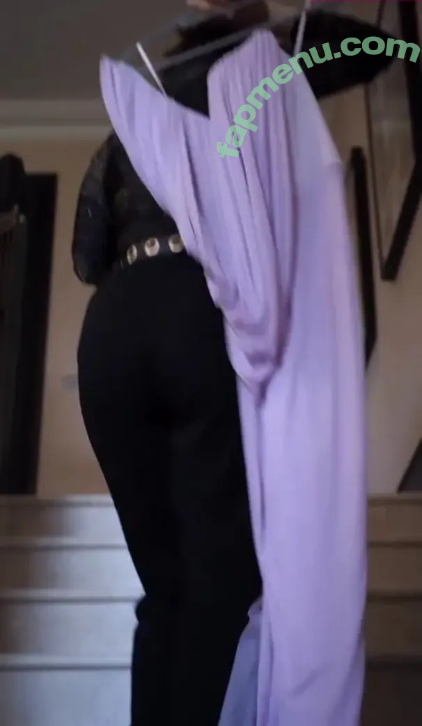Amanda Holden nude photo #2973 (amanda_holden / noholdenback)