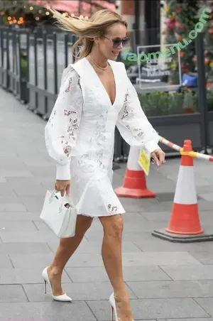 Amanda Holden / amanda_holden / noholdenback nude photo #3307