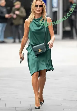 Amanda Holden / amanda_holden / noholdenback nude photo #3347