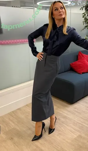 Amanda Holden / amanda_holden / noholdenback nude photo #3441