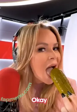 Amanda Holden / amanda_holden / noholdenback nude photo #3462