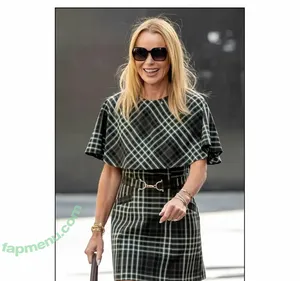 Amanda Holden / amanda_holden / noholdenback nude photo #3469