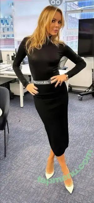 Amanda Holden / amanda_holden / noholdenback nude photo #3505
