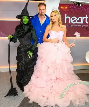 Amanda Holden / noholdenback nude photo #3511