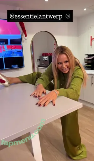 Amanda Holden / noholdenback nude photo #3522