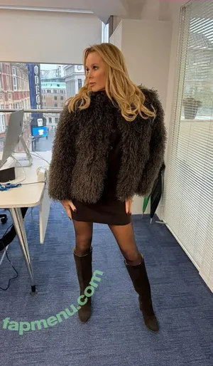 Amanda Holden / noholdenback nude photo #3561