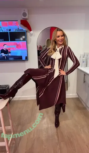 Amanda Holden / noholdenback nude photo #3579