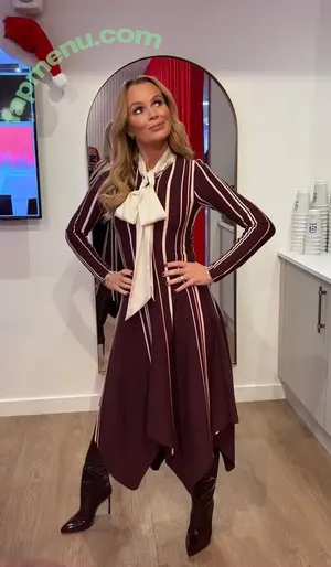 Amanda Holden / noholdenback nude photo #3580