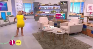 Amanda Holden / noholdenback nude photo #3632