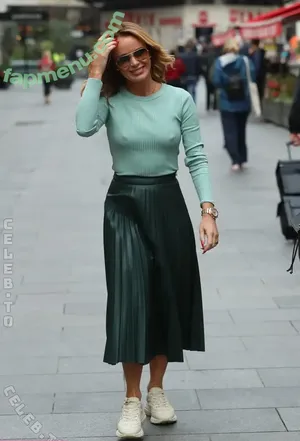 Amanda Holden / noholdenback nude photo #3673