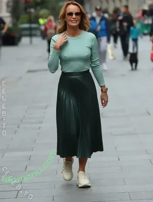 Amanda Holden / noholdenback nude photo #3679