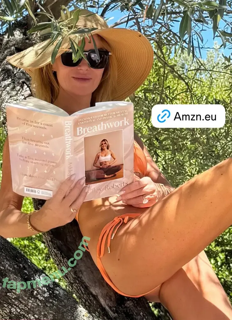 Amanda Holden nude photo #3268 (amanda_holden / noholdenback)