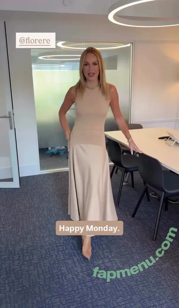 Amanda Holden nude photo #3350 (amanda_holden / noholdenback)