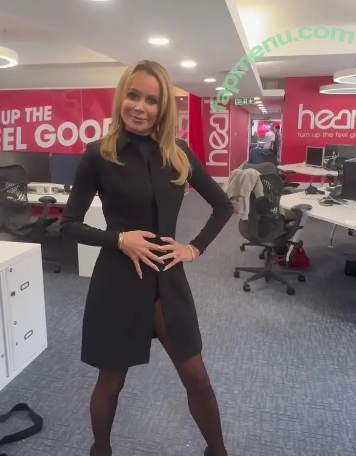 Amanda Holden nude photo #3425 (amanda_holden / noholdenback)
