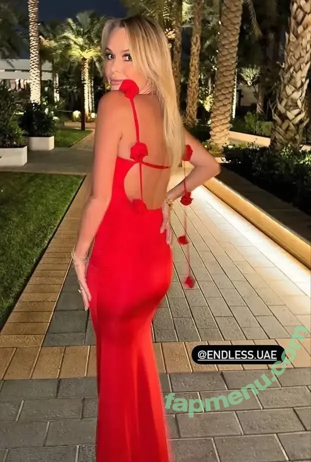 Amanda Holden nude photo #3498 (noholdenback)