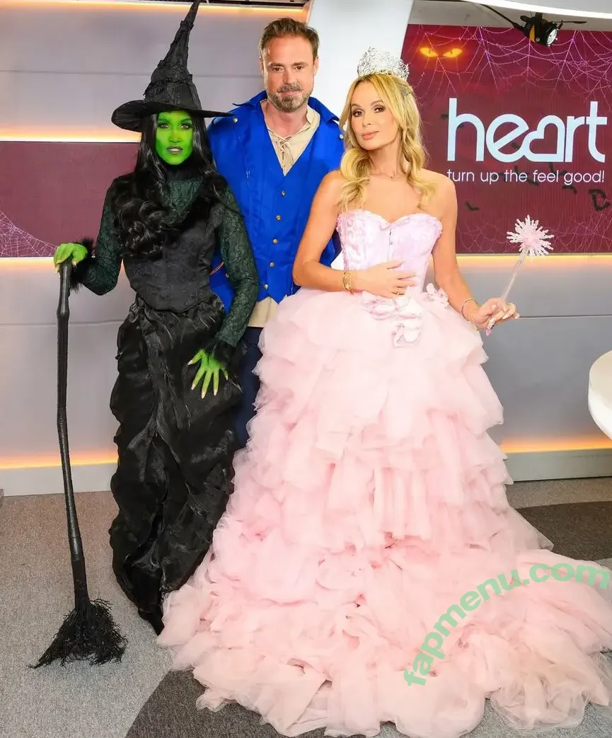 Amanda Holden nude photo #3511 (noholdenback)