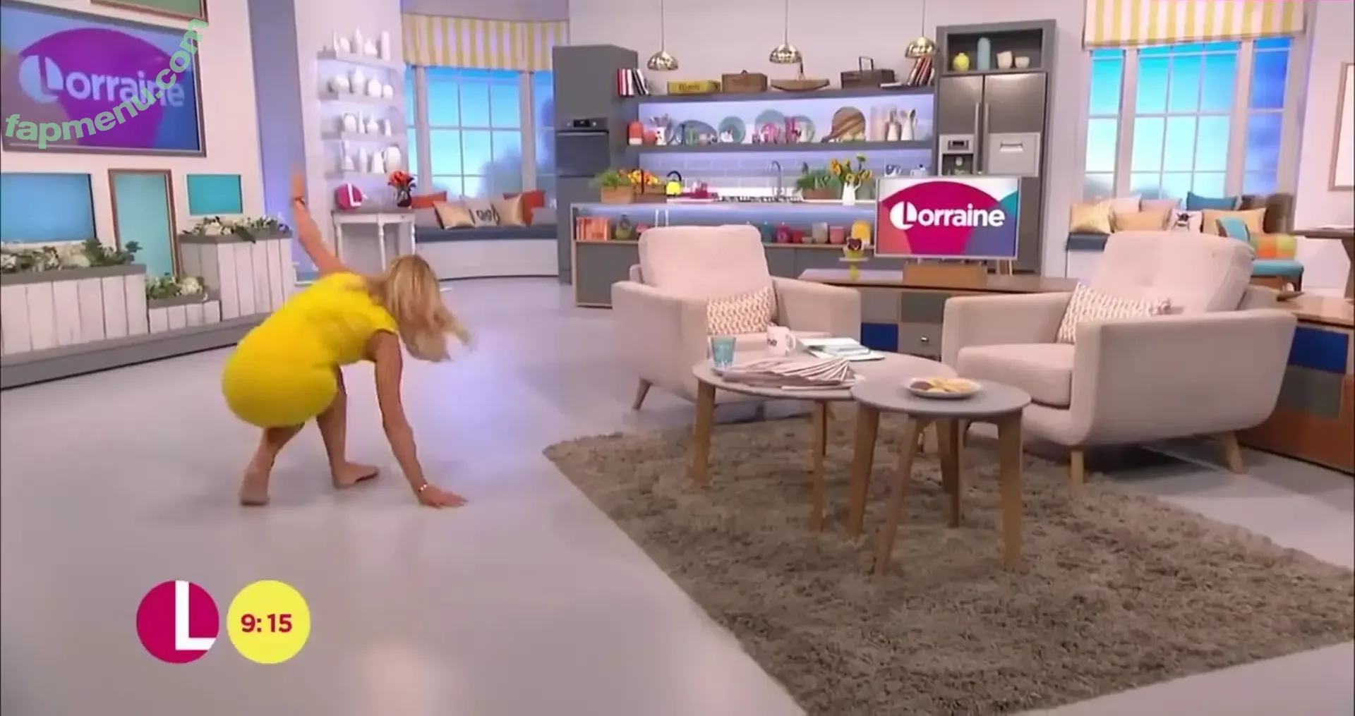 Amanda Holden nude photo #3633 (noholdenback)