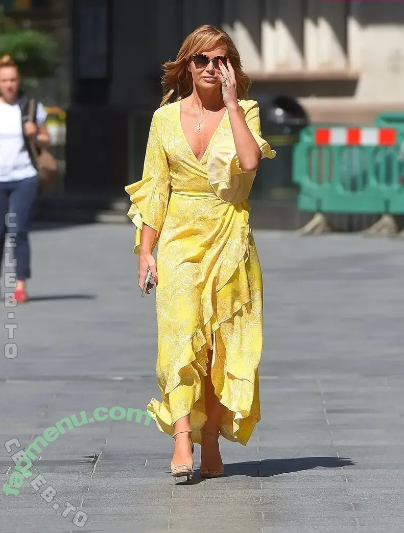 Amanda Holden nude photo #3663 (noholdenback)