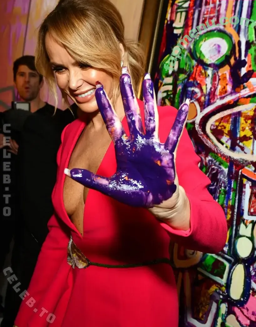 Amanda Holden nude photo #3667 (noholdenback)