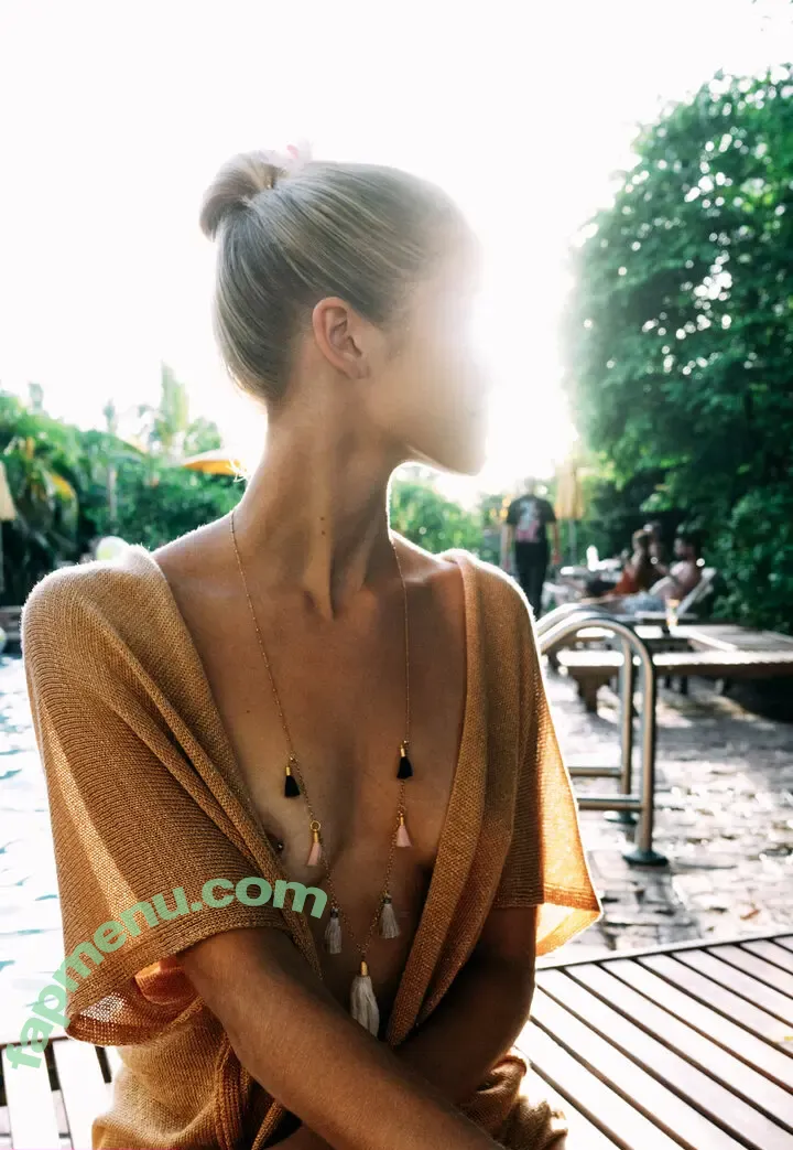 Amanda Lougee nude photo #0013 (alougee)