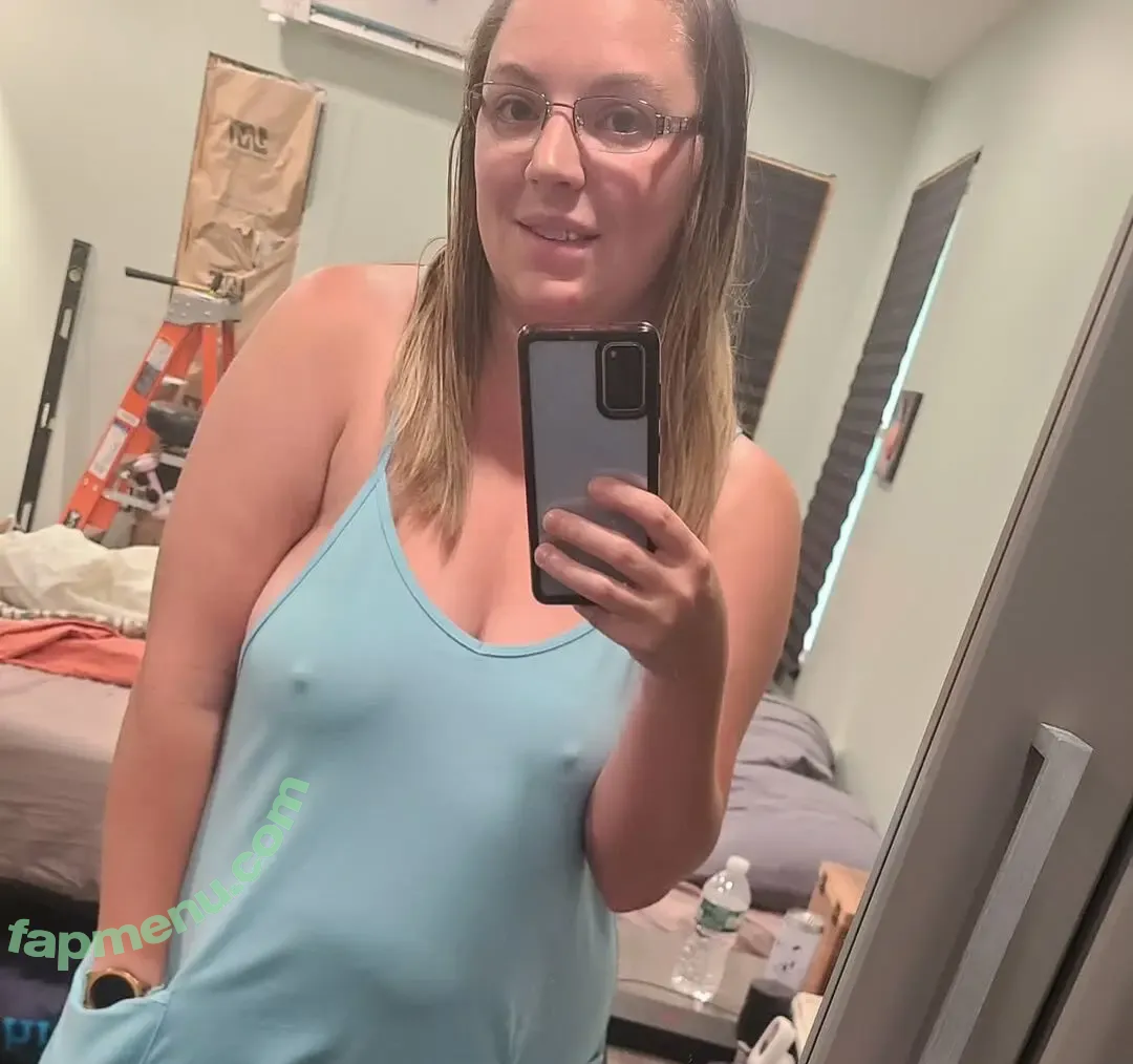 Amanda Lynn nude photo #0054 (misslhommedieu / naughtymama29)