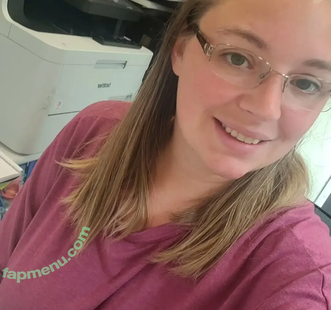 Amanda Lynn nude photo #0057 (misslhommedieu / naughtymama29)