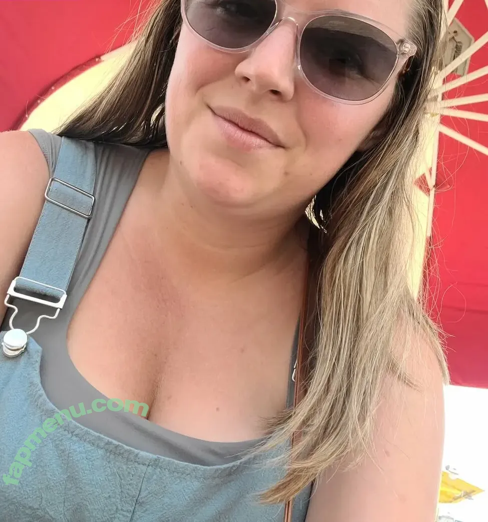 Amanda Lynn nude photo #0059 (misslhommedieu / naughtymama29)