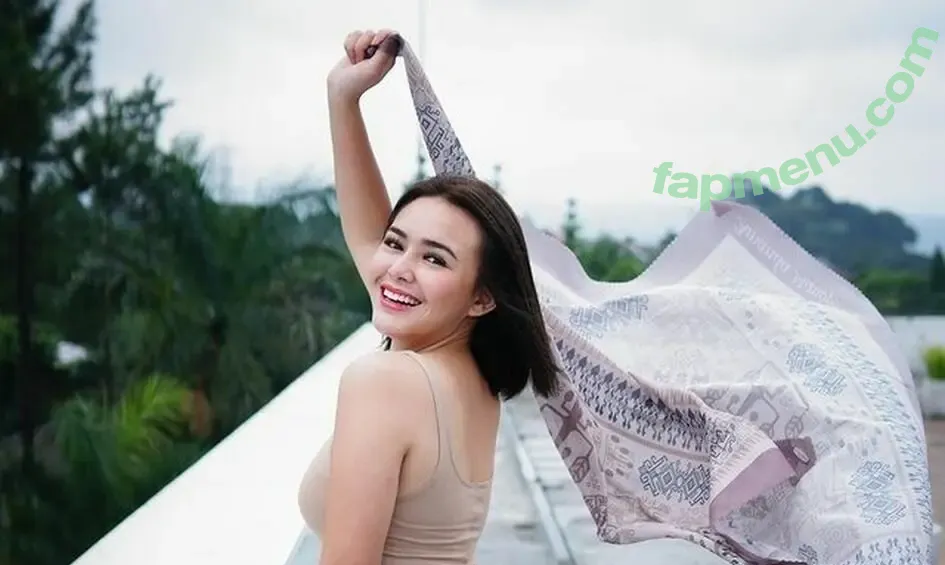 Amanda Manopo nude photo #0001 (Amanda Manopo)