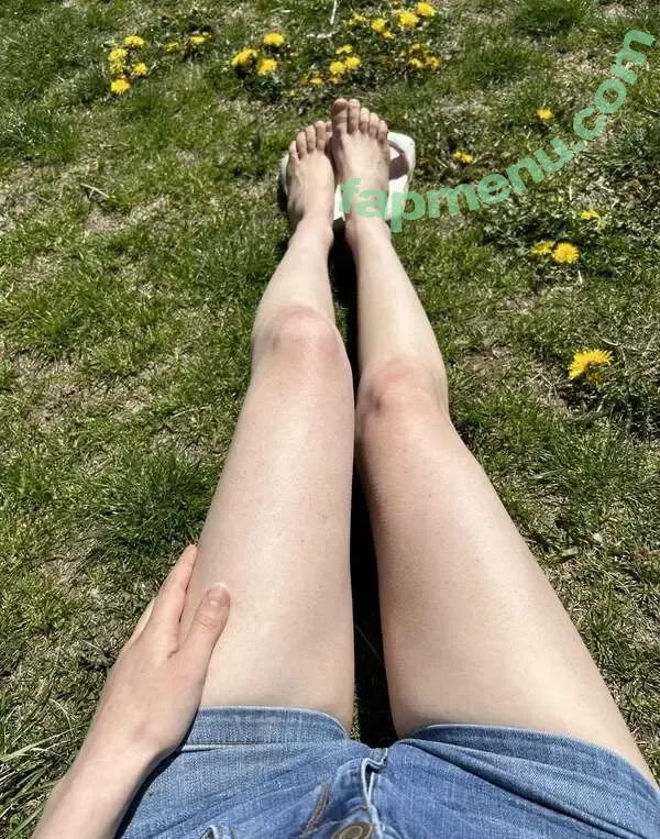 Amanda N Casey nude photo #0022 (amandalynncasey / amandancasey)