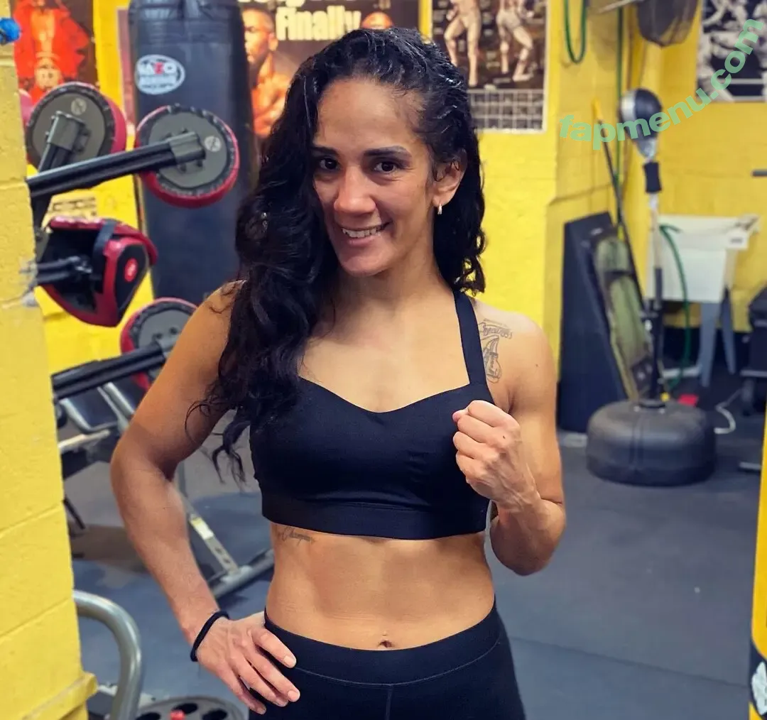 Amanda Serrano nude photo #0018 (Puerto Rican Boxer / serranosisters)