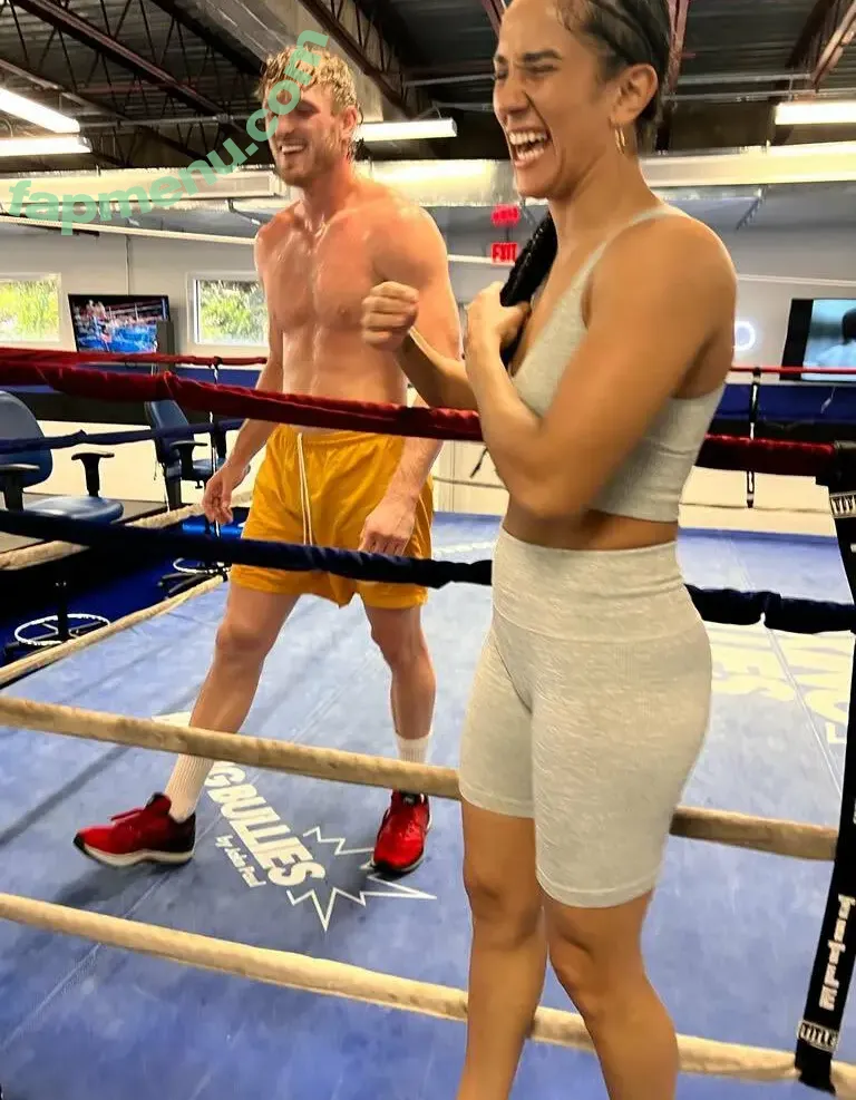 Amanda Serrano nude photo #0023 (Puerto Rican Boxer / serranosisters)
