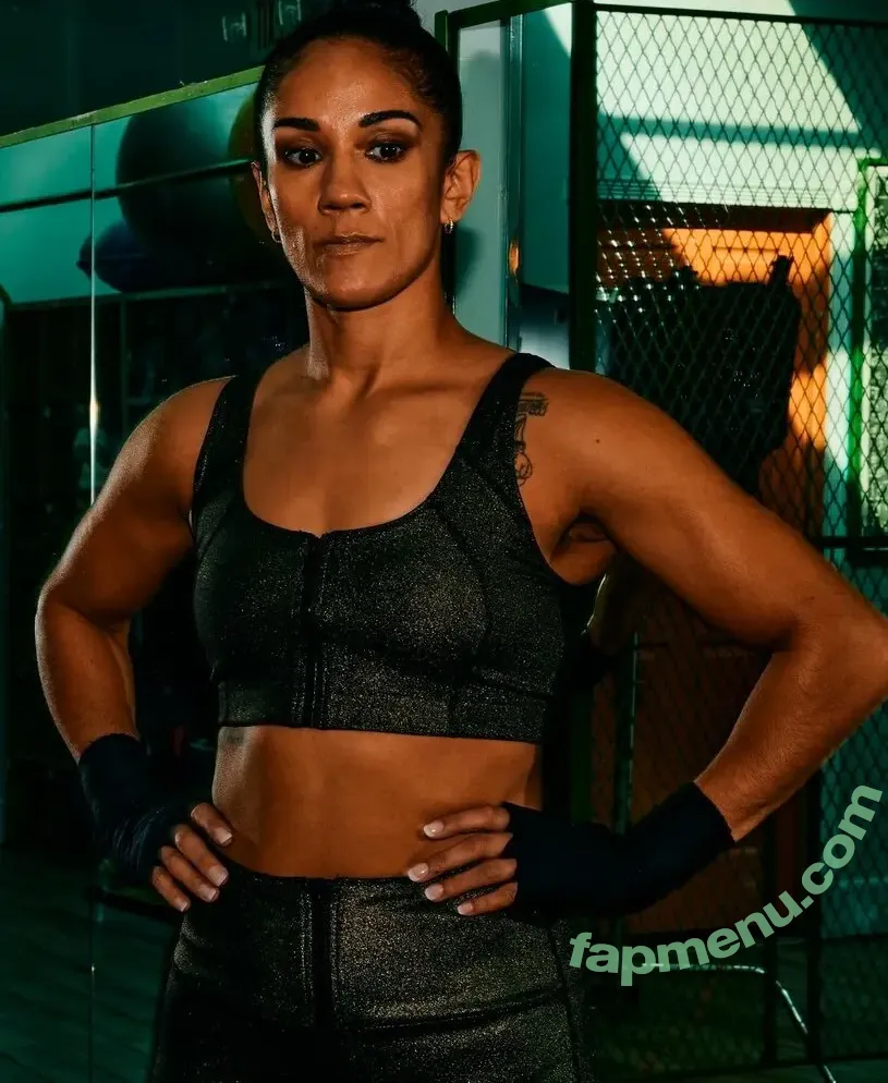 Amanda Serrano nude photo #0025 (Puerto Rican Boxer / serranosisters)