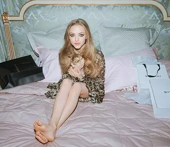Amanda Seyfried / AmandaSeyfried / mingey nude photo #0028