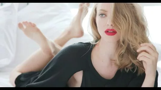 Amanda Seyfried / AmandaSeyfried / mingey nude photo #0030