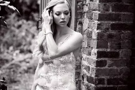 Amanda Seyfried / AmandaSeyfried / mingey nude photo #0061