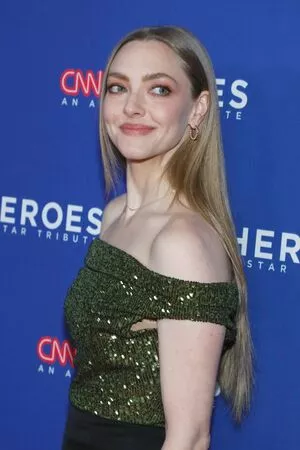 Amanda Seyfried / AmandaSeyfried / mingey nude photo #0090