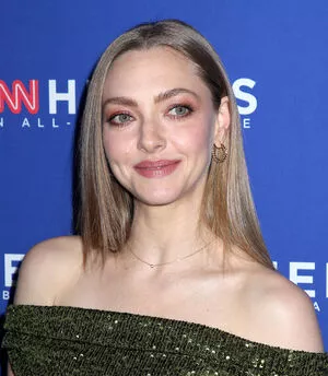 Amanda Seyfried / AmandaSeyfried / mingey nude photo #0093
