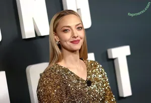 Amanda Seyfried / AmandaSeyfried / mingey nude photo #0612