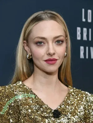 Amanda Seyfried / AmandaSeyfried / mingey nude photo #0639