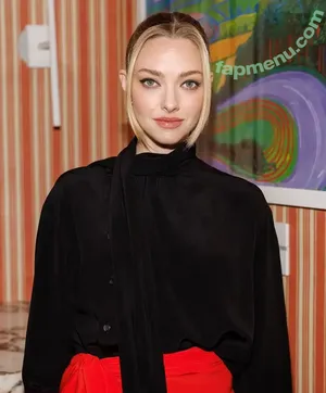 Amanda Seyfried / AmandaSeyfried / mingey nude photo #0754