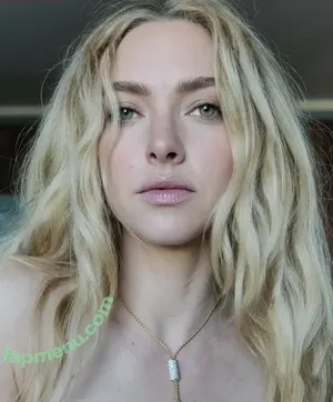 Amanda Seyfried / AmandaSeyfried / mingey nude photo #0861