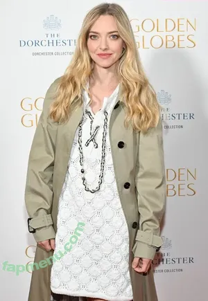 Amanda Seyfried / AmandaSeyfried / mingey nude photo #0892