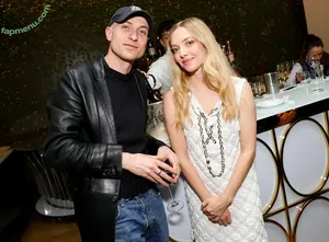 Amanda Seyfried / AmandaSeyfried / mingey nude photo #0898